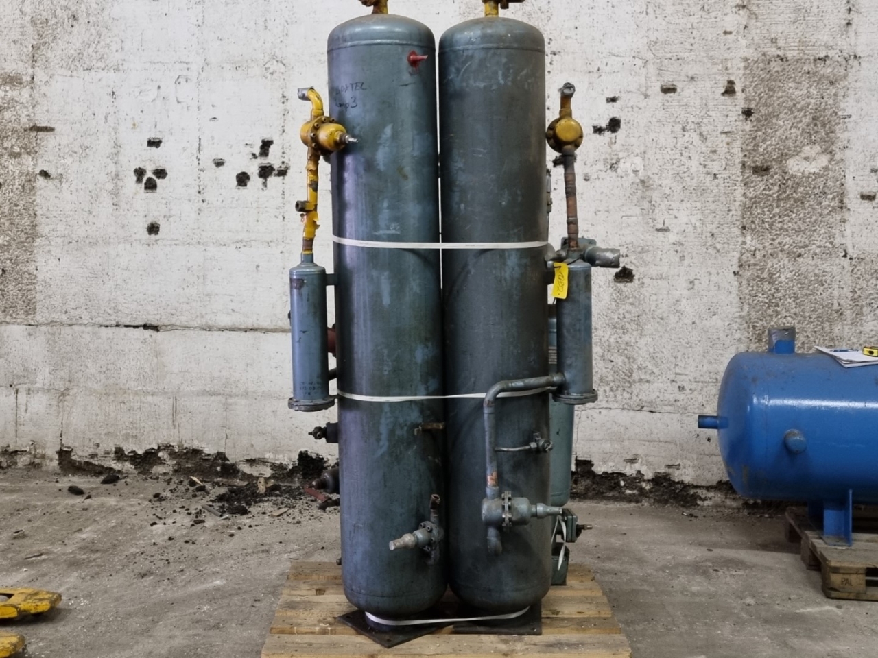 Used liquid receiver with a volume of 170 liter. HOS BV