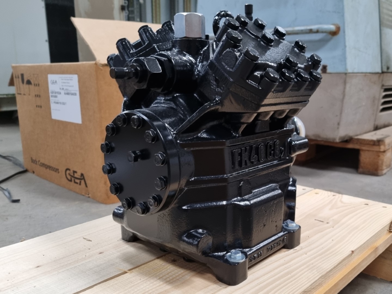 Brand new gea Bock FKX40/110 C02 T semihermetic reciprocating