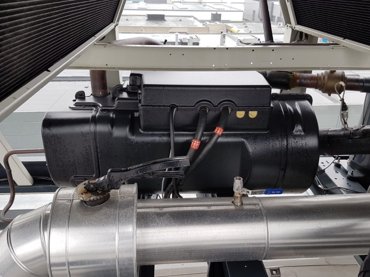 Trane RTAF 280 XE SN air cooled chiller HOS BV