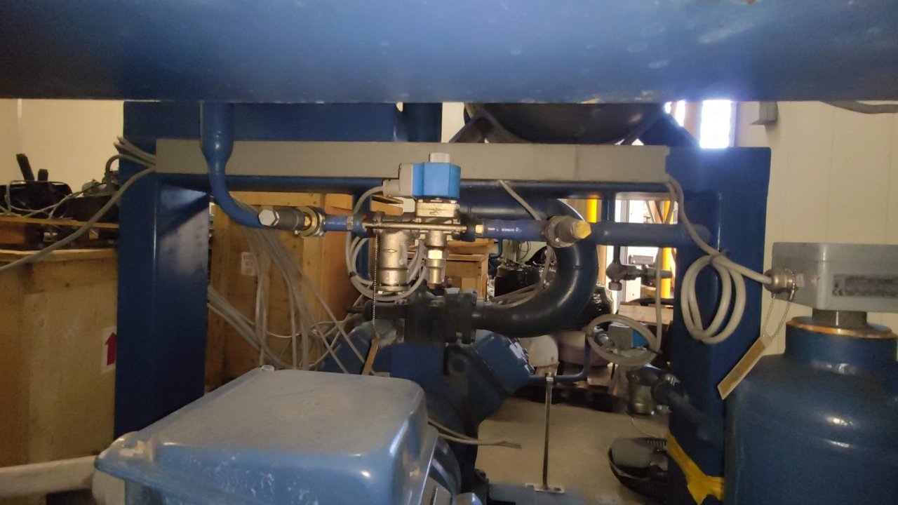 Used AMMONIA chiller which can be used as heatpump. Build on steel